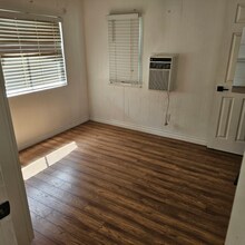 277 E Providencia Ave in Burbank, CA - Building Photo - Building Photo