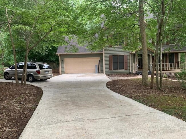 property at 5613 Spruce Ln