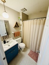 2060 Rockstone Ln in New Brighton, MN - Foto de edificio - Building Photo