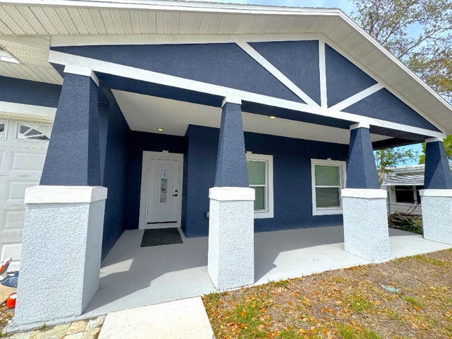 302 Archimedes St in Dunedin, FL - Foto de edificio - Building Photo