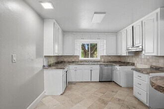 1644 S Knoxville Ave in Tulsa, OK - Building Photo - Building Photo