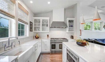 230 Newcomb St in Sonoma, CA - Building Photo - Building Photo
