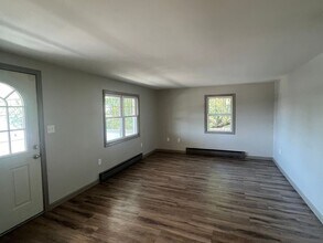 72 Oak St in Dover, NH - Building Photo - Building Photo