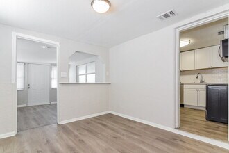 1809 E Sitka St in Tampa, FL - Building Photo - Building Photo