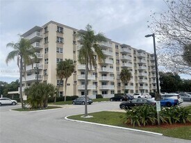 1831 NE 38th St in Fort Lauderdale, FL - Building Photo