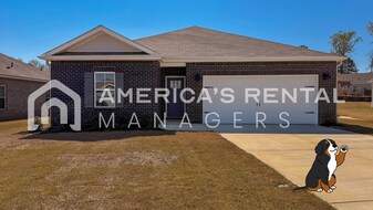 17 Moon Dr in Scottsboro, AL - Building Photo