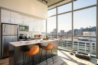 The Collective on 4th in Portland, OR - Building Photo - Building Photo