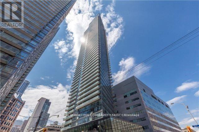 property at 832-4832 Bay St.