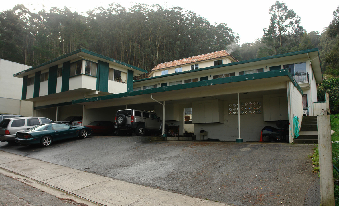 Surf View in Pacifica, CA - Building Photo