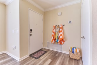 2625 N Whitewater Club Dr in Palm Springs, CA - Building Photo - Building Photo