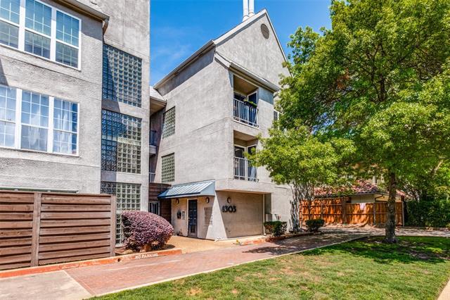 property at 4303 Buena Vista St