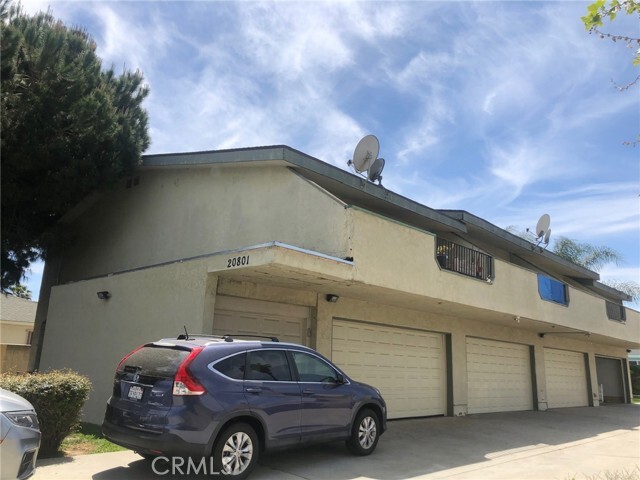 20801 Roseton Ave-Unit -D in Lakewood, CA - Foto de edificio