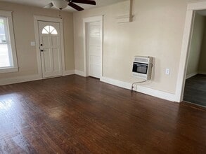 214 W Shawnee St in Tahlequah, OK - Building Photo - Building Photo