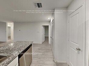 6558 Runaway Row in Converse, TX - Foto de edificio - Building Photo