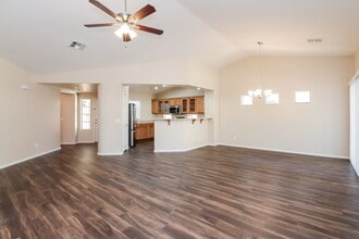 2540 W Silver Streak Way in San Tan Valley, AZ - Building Photo - Building Photo