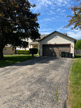 2012 Fairfield Rd in Lake Villa, IL - Foto de edificio - Building Photo