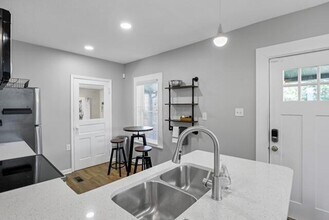 745 Sullivant Ave in Columbus, OH - Building Photo - Building Photo