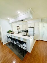16571 S Pacific Ave. in Sunset Beach, CA - Foto de edificio - Building Photo