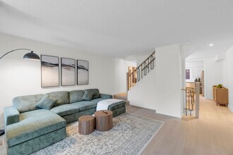 626 Adelaide St W in Toronto, ON - Building Photo - Building Photo