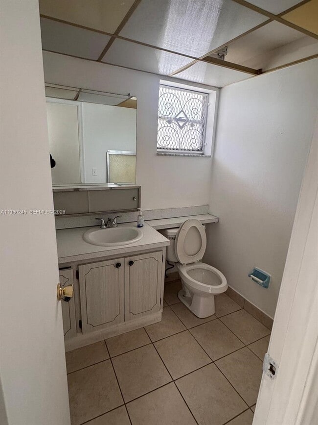 219 NE 14th Ave in Hallandale Beach, FL - Building Photo - Building Photo