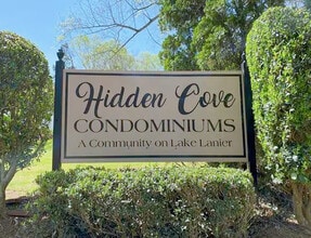 2493 Hidden Cove Ct, Unit C in Gainesville, GA - Foto de edificio - Building Photo