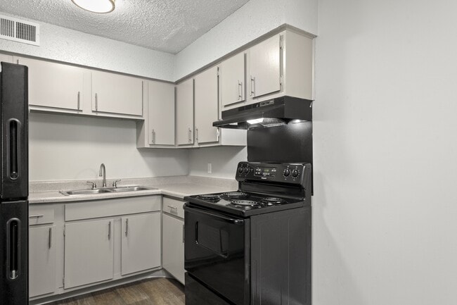 Sumner Estates in Hendersonville, TN - Building Photo - Building Photo