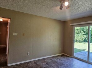 503 S Jackson Ave in Wylie, TX - Foto de edificio - Building Photo