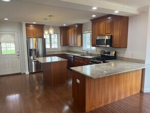 6a Shea Ln in Foxboro, MA - Building Photo - Building Photo