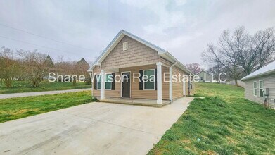 912 Worth St in La Fayette, GA - Foto de edificio - Building Photo