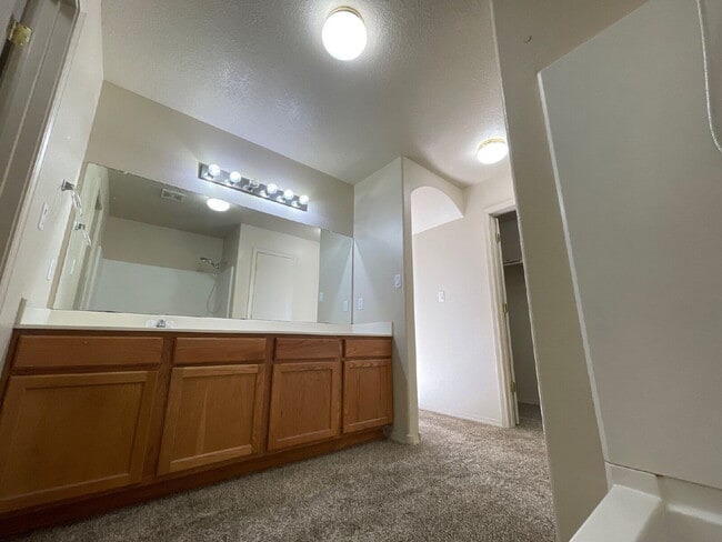 716 Mesa Del Rio St NW in Albuquerque, NM - Building Photo - Building Photo