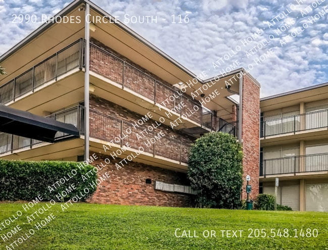property at 2990 Rhodes Cir S