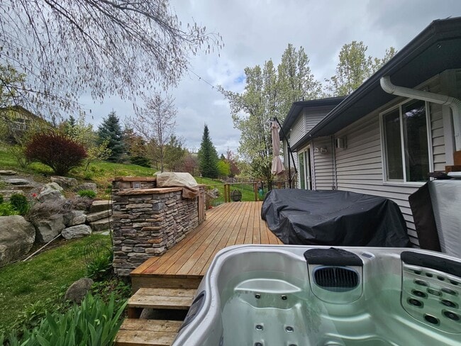 307 W Auburn Crest Ct in Spokane, WA - Foto de edificio - Building Photo