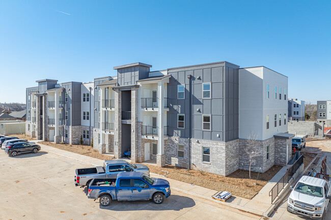 The Gates Apartment in Oklahoma City, OK - Building Photo - Primary Photo