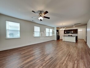 427 Catawba St, Unit 605B in Belmont, NC - Foto de edificio - Building Photo