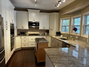 324 Lakeside Dr in Surfside Beach, SC - Foto de edificio - Building Photo