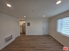2400 Vanderbilt Ln in Redondo Beach, CA - Building Photo - Building Photo