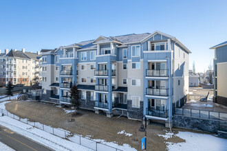 120-160 Country Village Cir NE in Calgary, AB - Building Photo - Building Photo