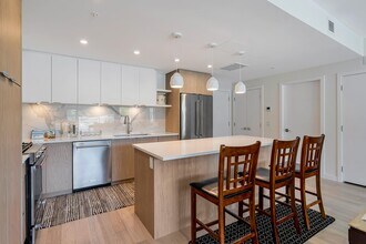 5120 Cordova Bay Rd in Victoria, BC - Building Photo - Building Photo