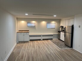 2800 Woodpipe Ln in Philadelphia, PA - Building Photo