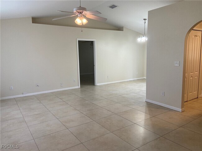 1301 NE 12th Pl in Cape Coral, FL - Building Photo - Building Photo