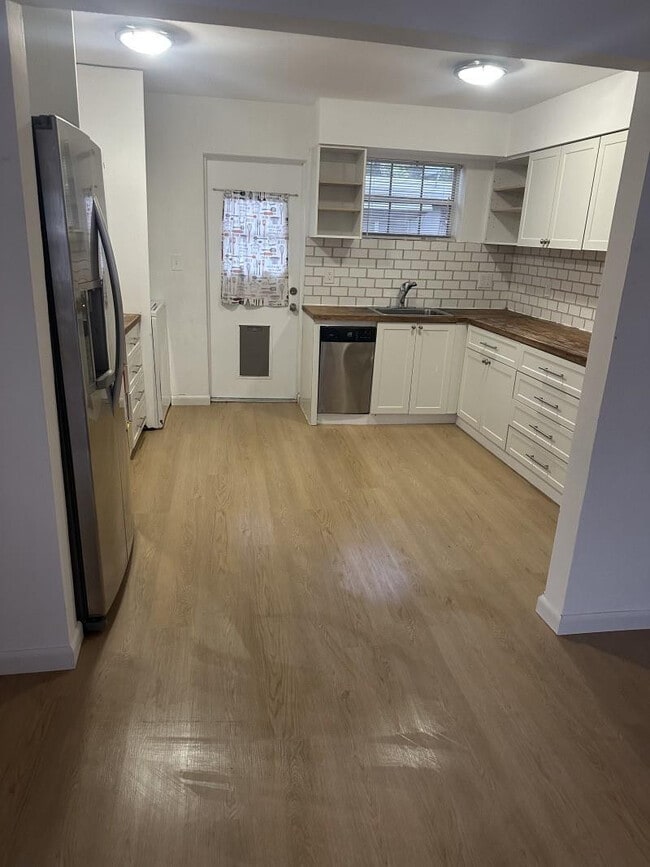 2435 McKinley St in Hollywood, FL - Foto de edificio - Building Photo