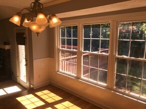 8734 Lantern Lite Pkwy in Louisville, KY - Foto de edificio - Building Photo