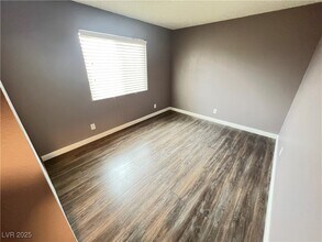 909 Snug Harbor St in Las Vegas, NV - Building Photo - Building Photo