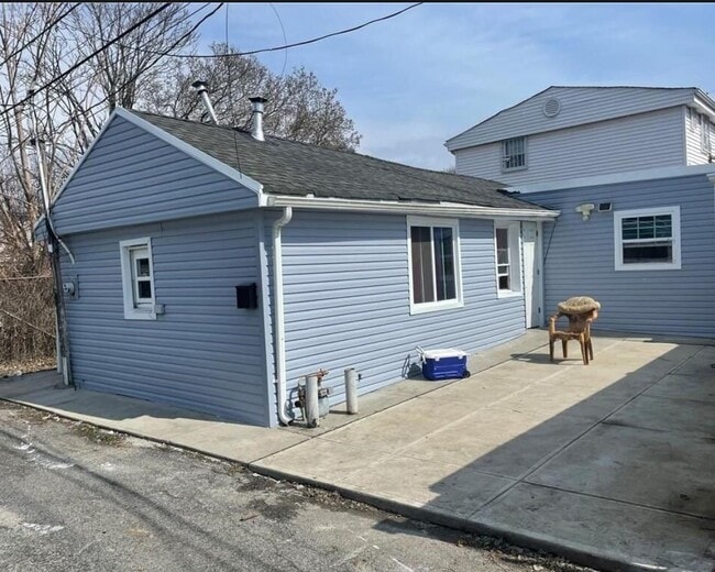 property at 1408 Harding Park