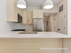 22 Paris St in Boston, MA - Building Photo - Building Photo
