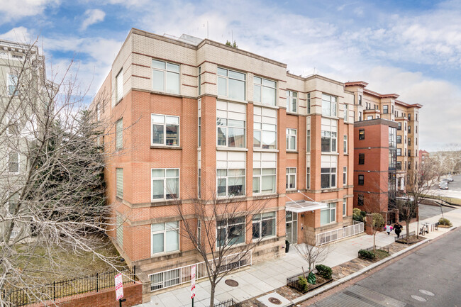 Verona Parc in Washington, DC - Foto de edificio - Building Photo