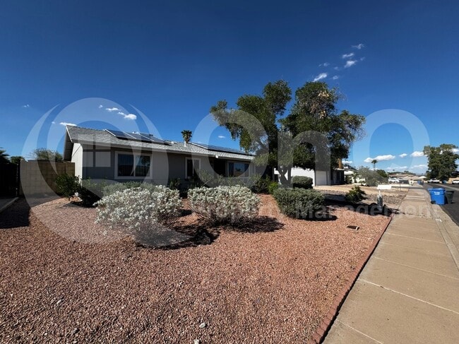 14834 North 21st Pl in Phoenix, AZ - Building Photo - Building Photo