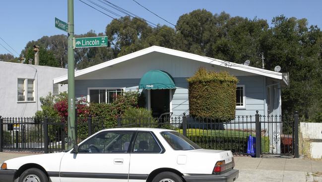 3941 Lincoln Ave in Oakland, CA - Building Photo - Building Photo