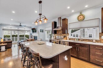 300 Fiddler Ln in Greenport, NY - Building Photo - Building Photo