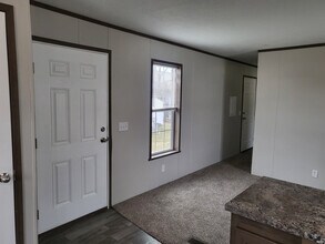 80 Elm in Highland, MI - Building Photo - Building Photo